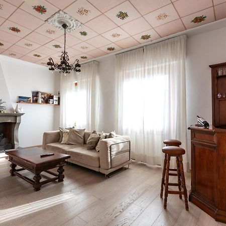 Апартаменты Accogliente Casa A Понтассьеве Экстерьер фото
